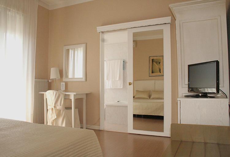 Hotel Positano Bassano del Grappa Kültér fotó